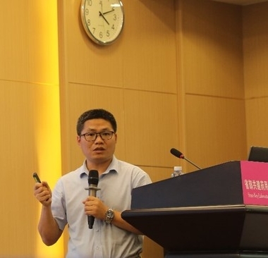 百博买球创新论坛第一千五百二十九讲：二氧化碳还原分子催化剂