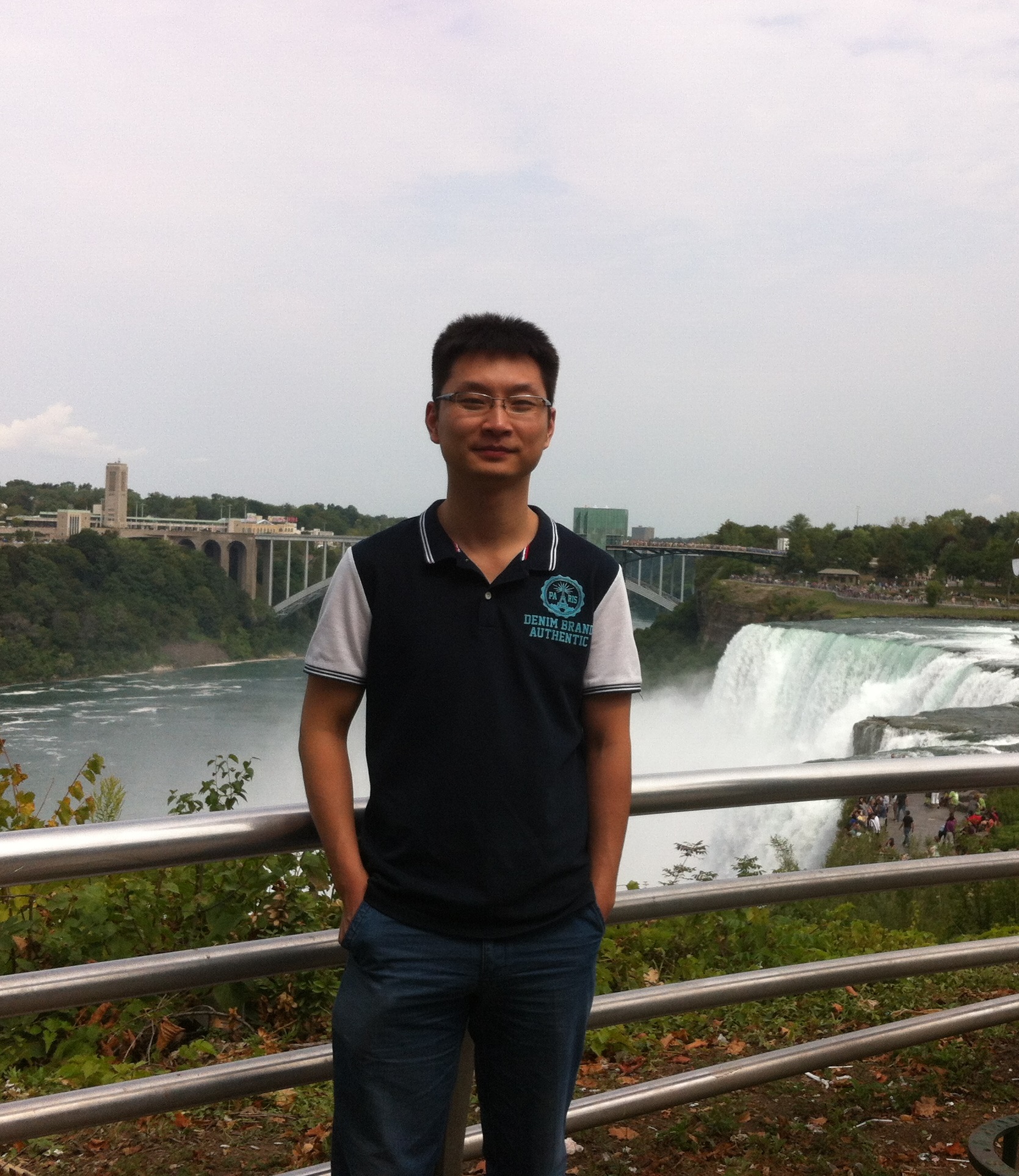 百博买球创新论坛第一千四百五十九讲：Ultra-cold gases---A “hot” dish of the “coldest” matter in physics