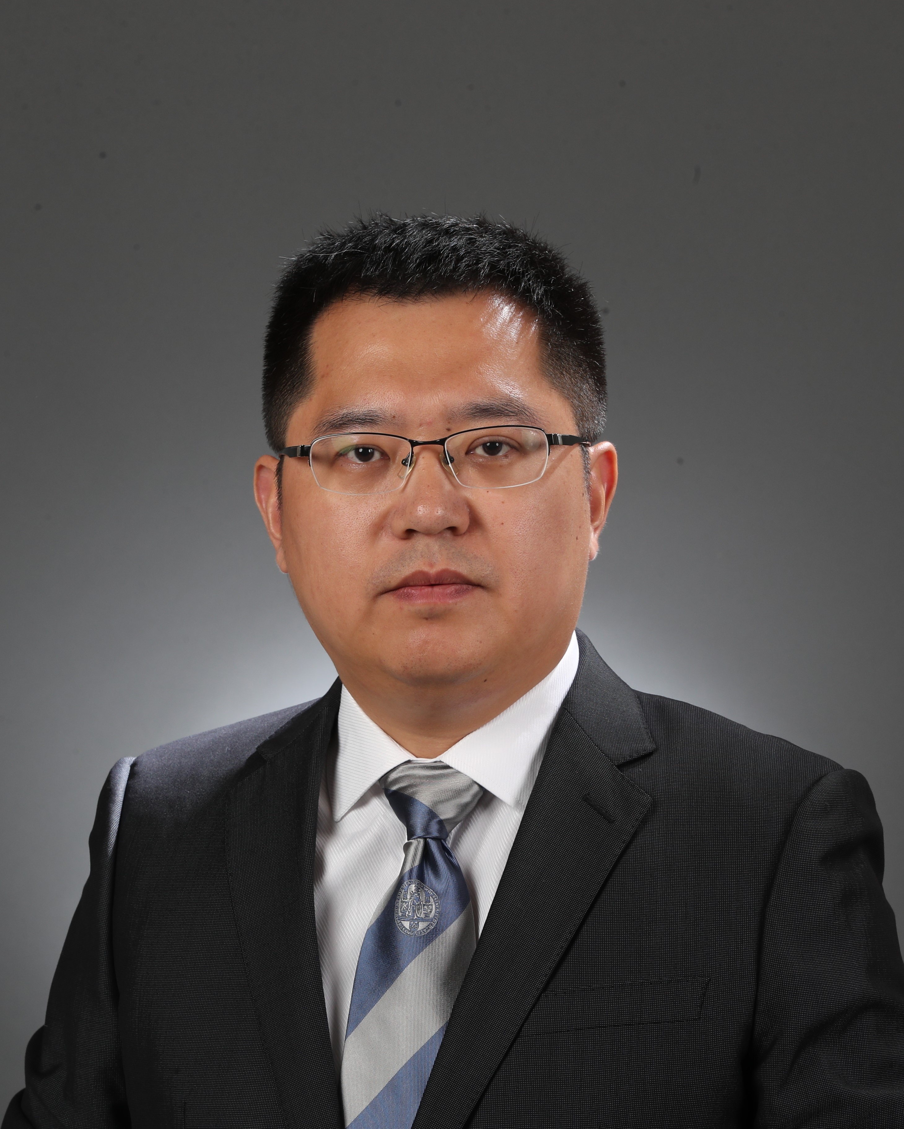 百博买球创新论坛第一千二百二十六讲暨120周年校庆年系列活动：三个罂粟属物种染色体级基因组揭示BIA通路补丁式跳跃演化机制